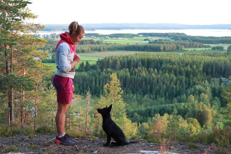 Katri ja Väpä | Det finns gott om liv och rörelse också hemma hos Lylynperä | Kirami