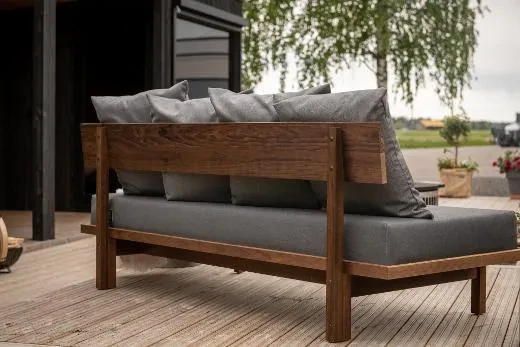 The Kirami FinVision® -sofa backrest is easy to mount.