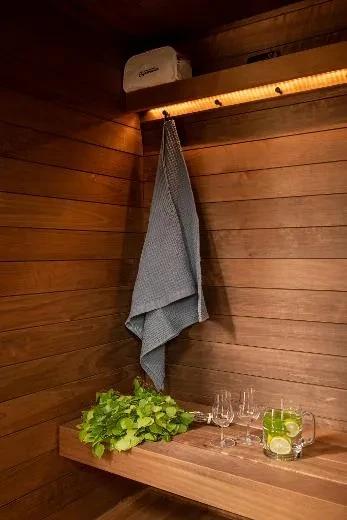 A bench tailored for the Kirami FinVision® -changing room is available as an accessory