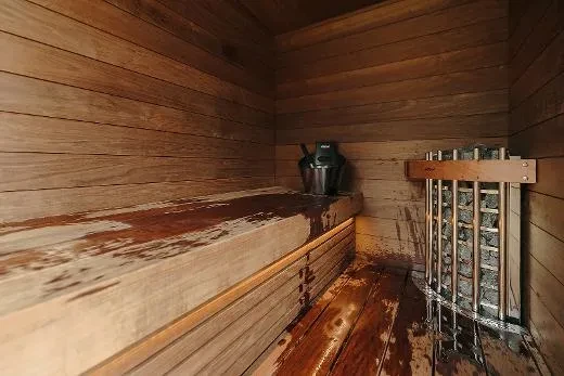 An outdoor sauna that warms up quickly | Kirami FinVision® -sauna S Misty