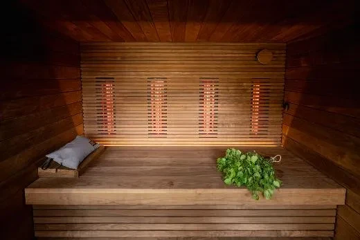 Soft light and soothing heat – Kirami FinVision® sauna M Misty with infrared | Outdoor sauna